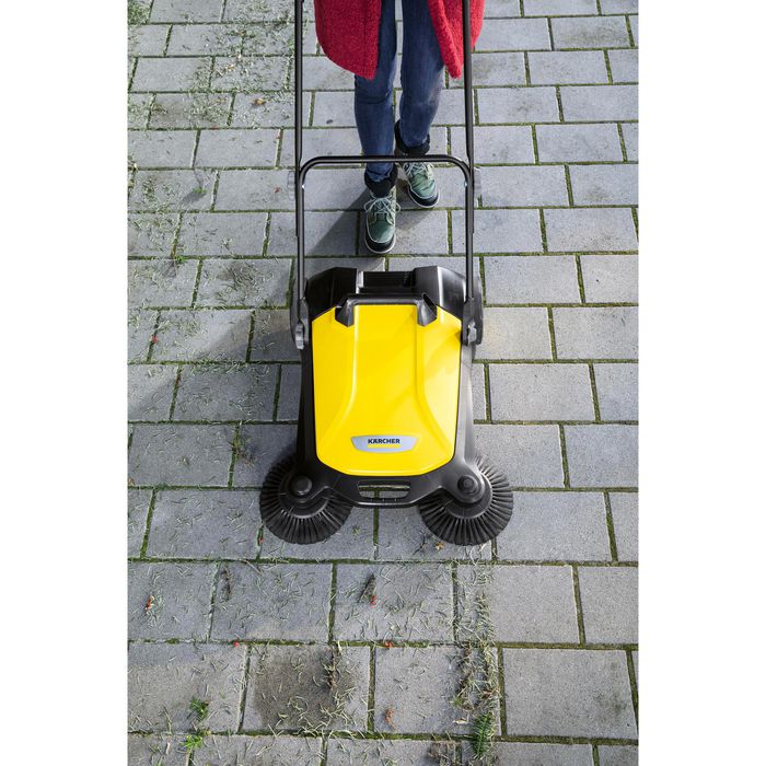Kärcher Kehrmaschine S 4 Twin, manuell, 68 cm Kehrbreite, Flächenleistung 2400 m²/h
